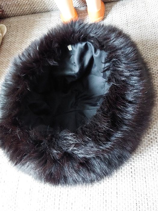 Caciula din blana de vulpe si calota din blana de nurca plus cadou