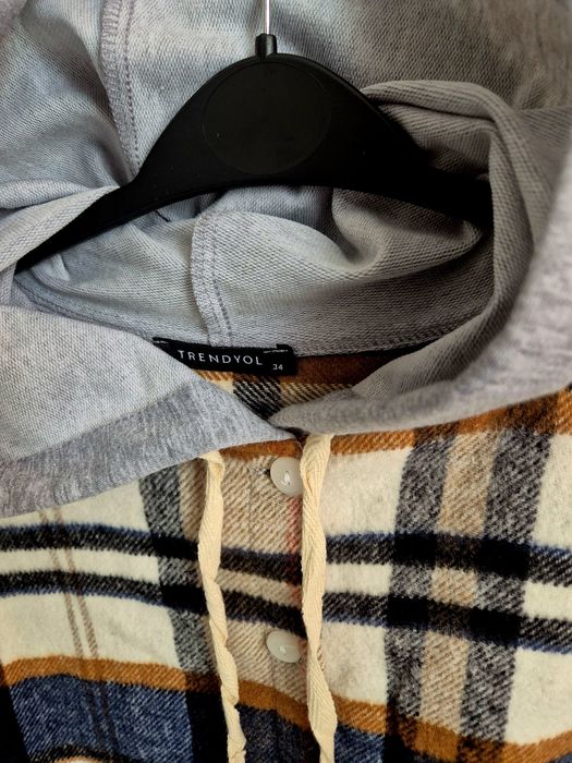 Camasa dama cu gluga