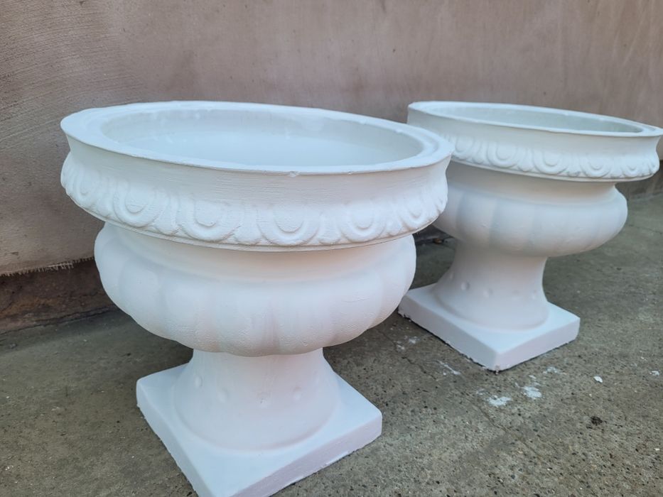 Ghiveci decorativ din ciment alb 39 cm | Jardiniere grădină | Vază exterior
