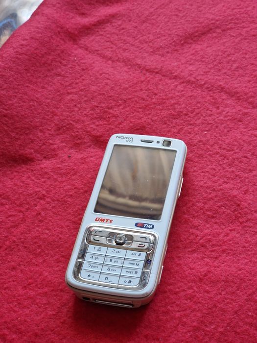 Telefon Nokia N73