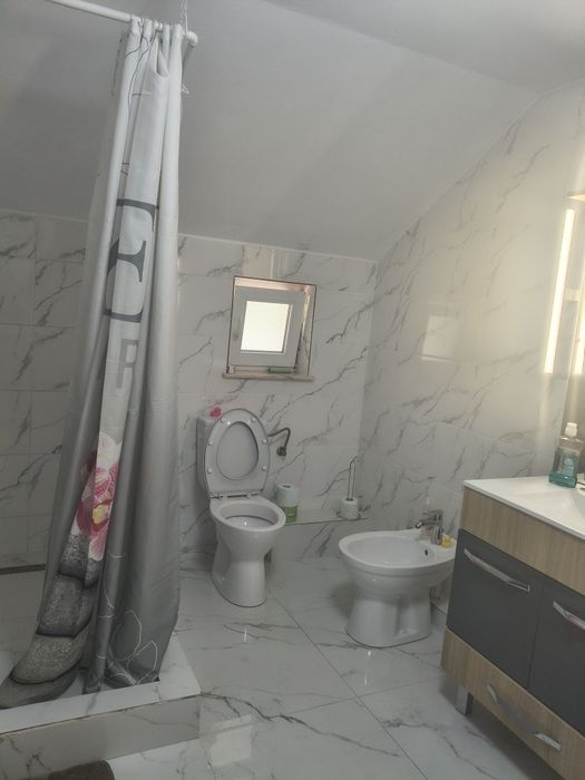 Casă de vânzare s+p+m în Valea Ursului,Glânboc vale aproape de Bascov la 2,5km.