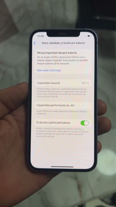 12 iPhone detali in privat