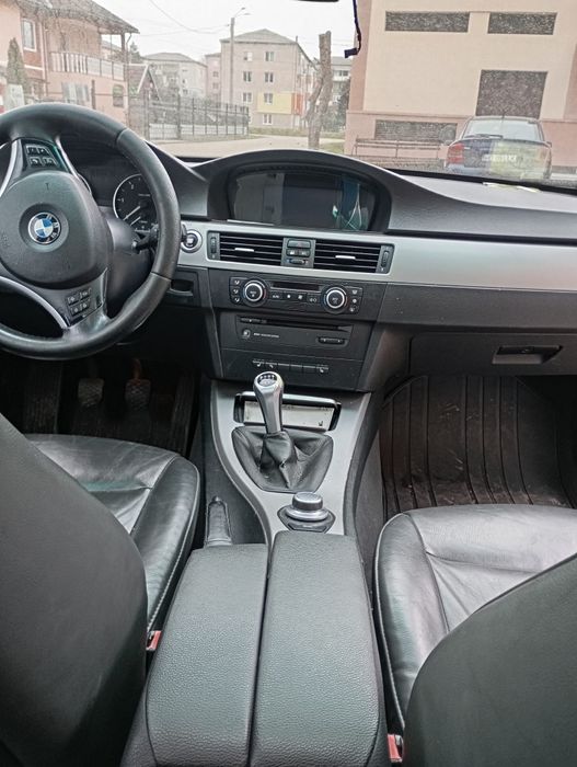 Vând BMW 320 d,in stare buna.