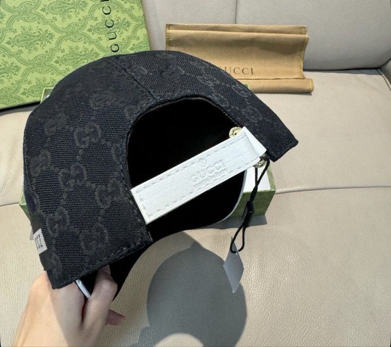 Кепка GUCCI  новая