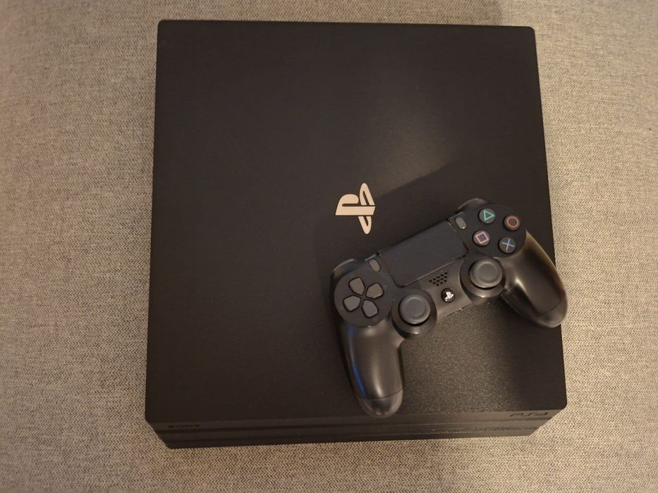 PS4 PRO + consola