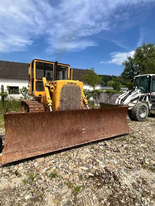 Buldozer Caterpillar D6D 165 cai, latime lama de 380 cm