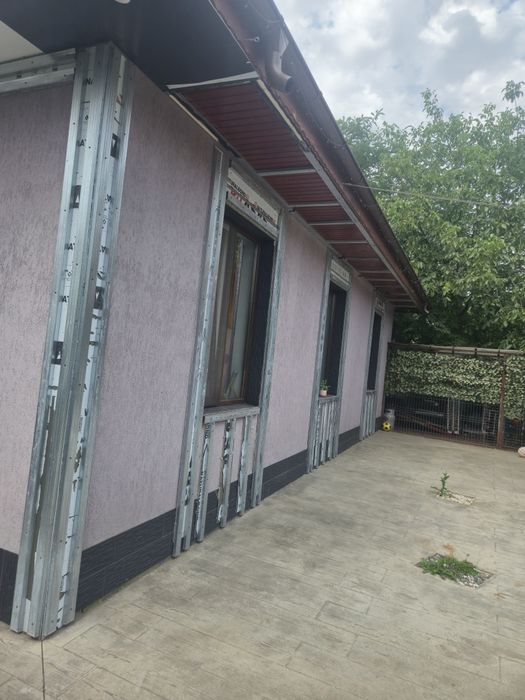 Vand casa in sat .Razvani / oras Lehliu Gara