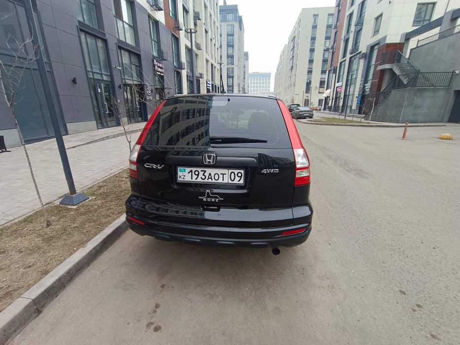 Срочно продам автомобиль " Honda CR-V"