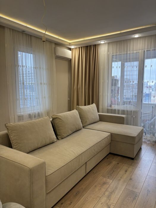 Продам диван 3 метра! раскладывается