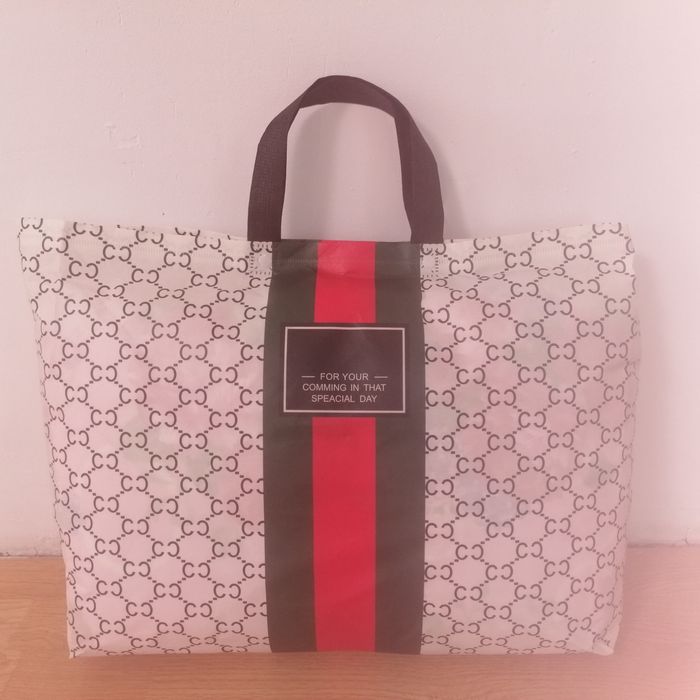 Көрпе сөмкесімен сатылады