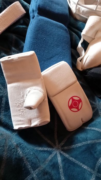 Кимоно каратэ шлем