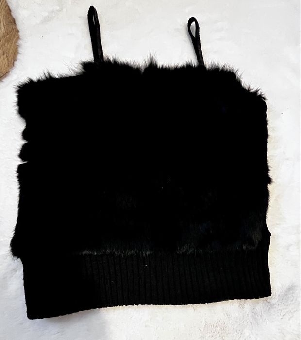 Top negru cu blanita, fata fur, spate tricot, estetica y2k/ soft-glam