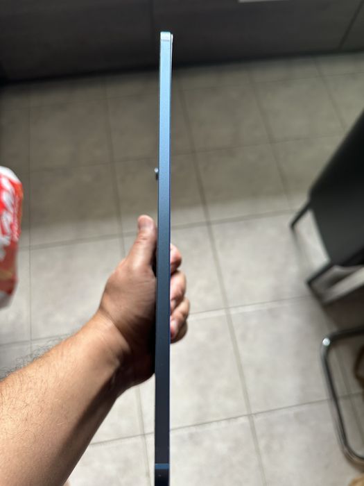 Ipad AIr 5 th generation wi- fi + cellular