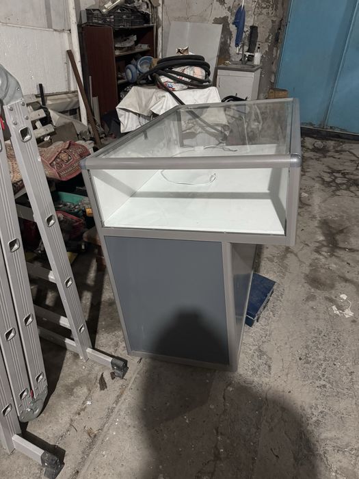 Продается ветрина