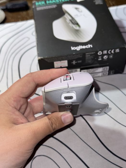 Мышка Logitech mx master 3s белый цвет