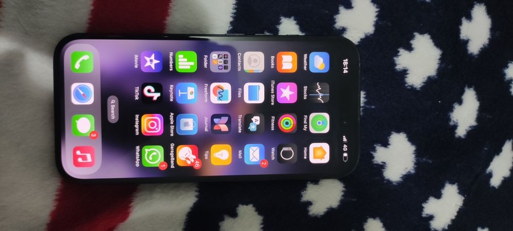 Vând iPhone 16 in stare foarte buna