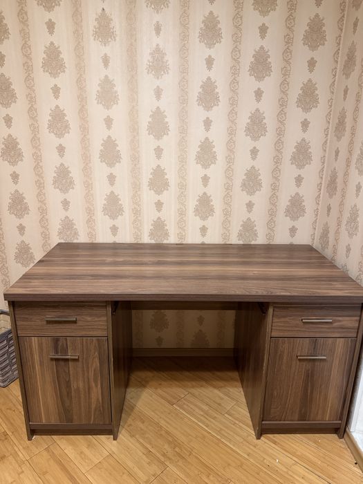 Качественный письменный стол