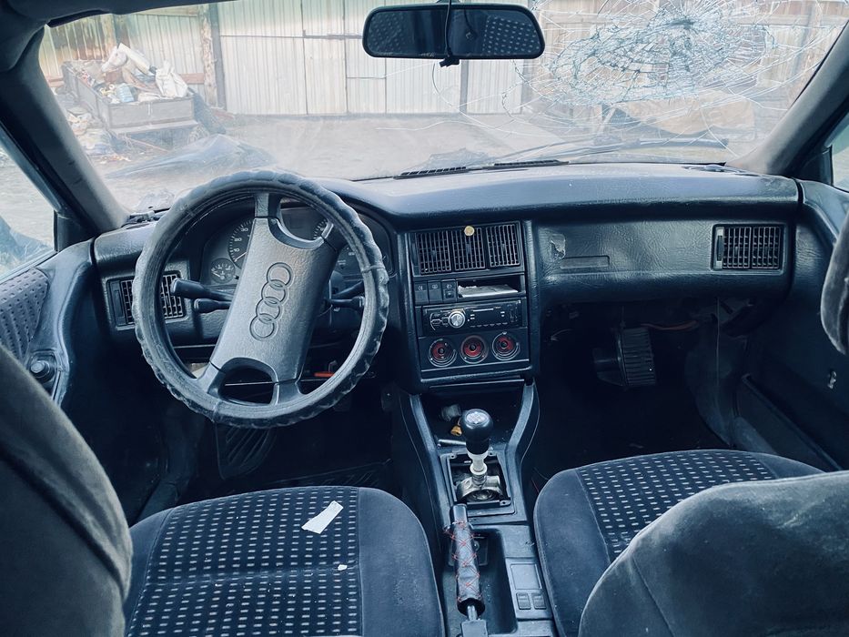 Продается ауди 80 срочноо