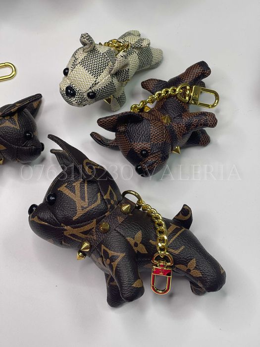 Louis Vuitton - Dog Key Pouch Breloc Catel