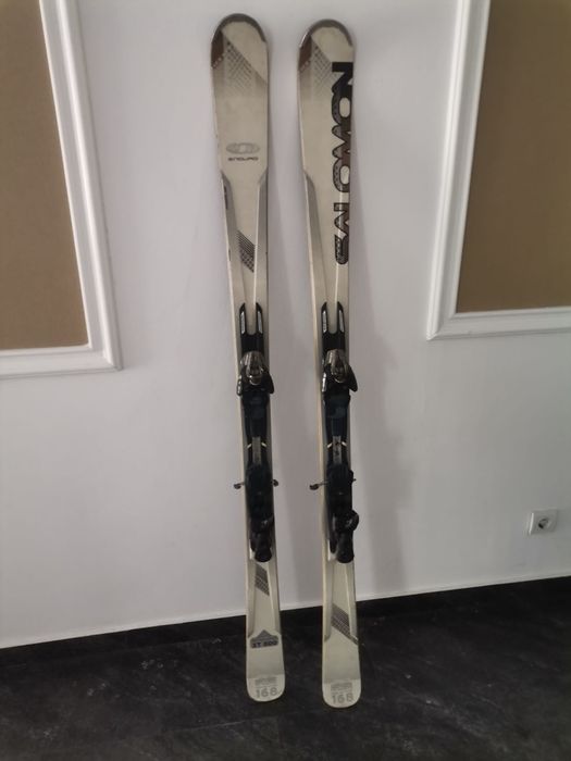 Vând schiuri enduro 168cm