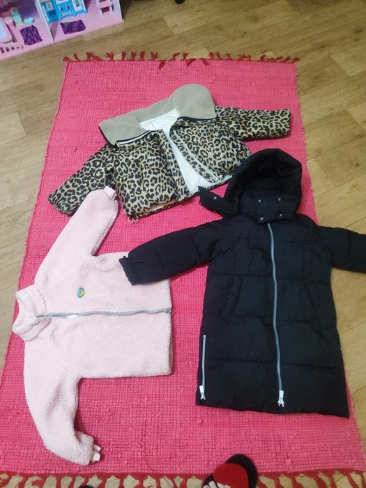 Куртки на девочку 122-128 см