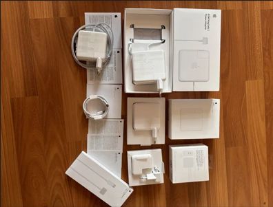 для MacBook - зарядка, блок питания