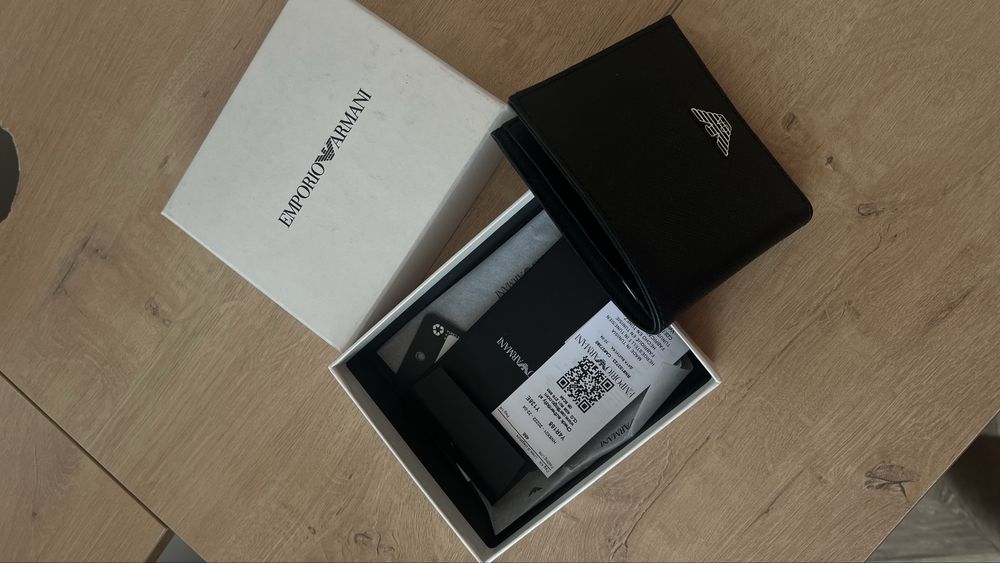 Новое портмоне Emporio Armani