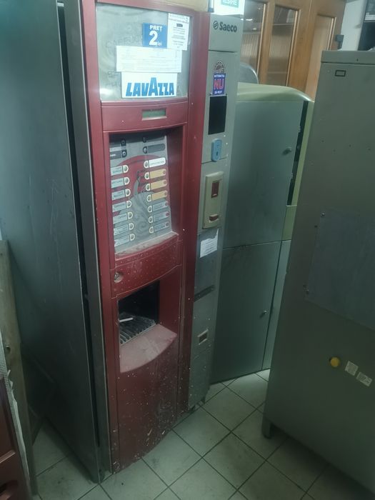 Vând automate vending
