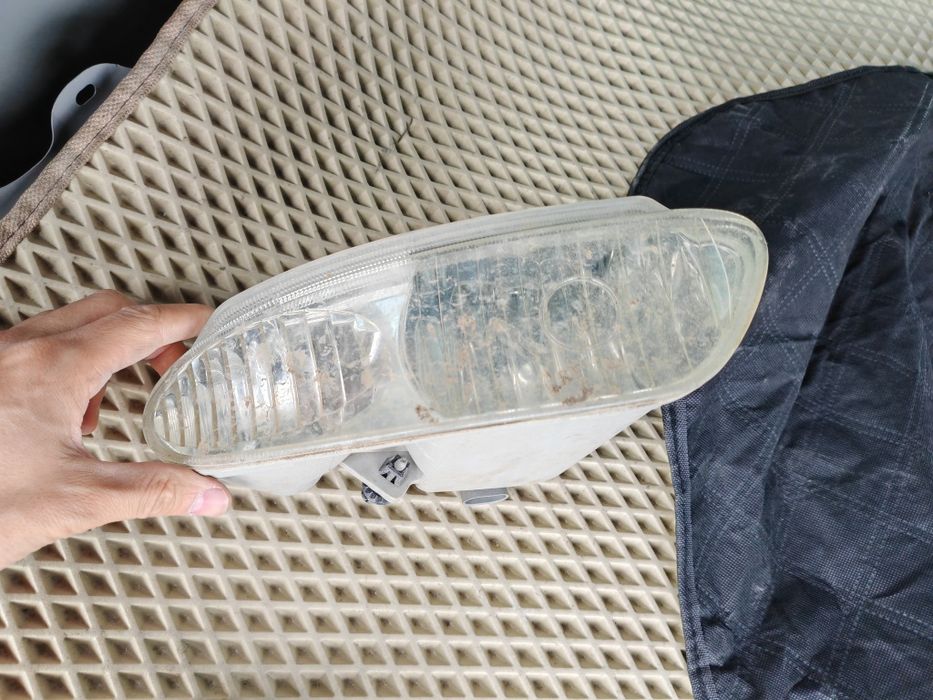 Продаю туманки на лексус лс430