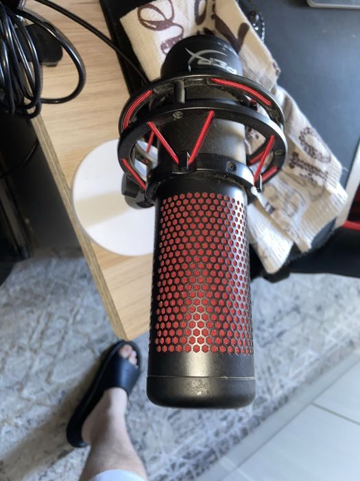 Hyper X Quadcast (микрофон)