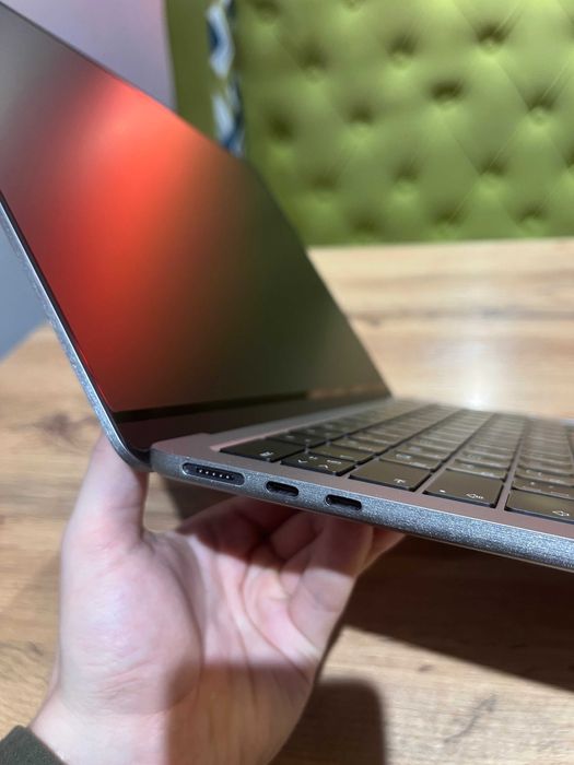 MacBook Air M2 16/256