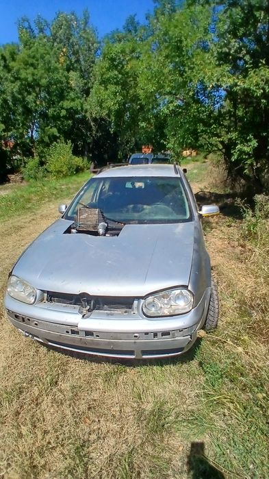 Schimb 2 mașini  cu cross sau atv golf 4 1.9tdi  si citrone 1.5