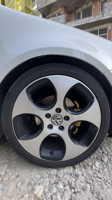18ки джанти GTİ  със гумите летни