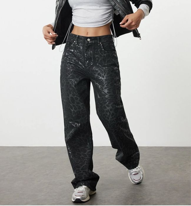 Дамски дънки с животински принт