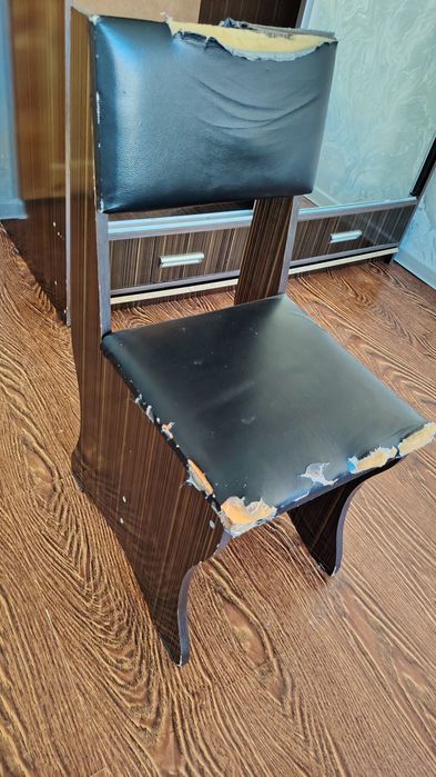 Dars qilish uchun stol