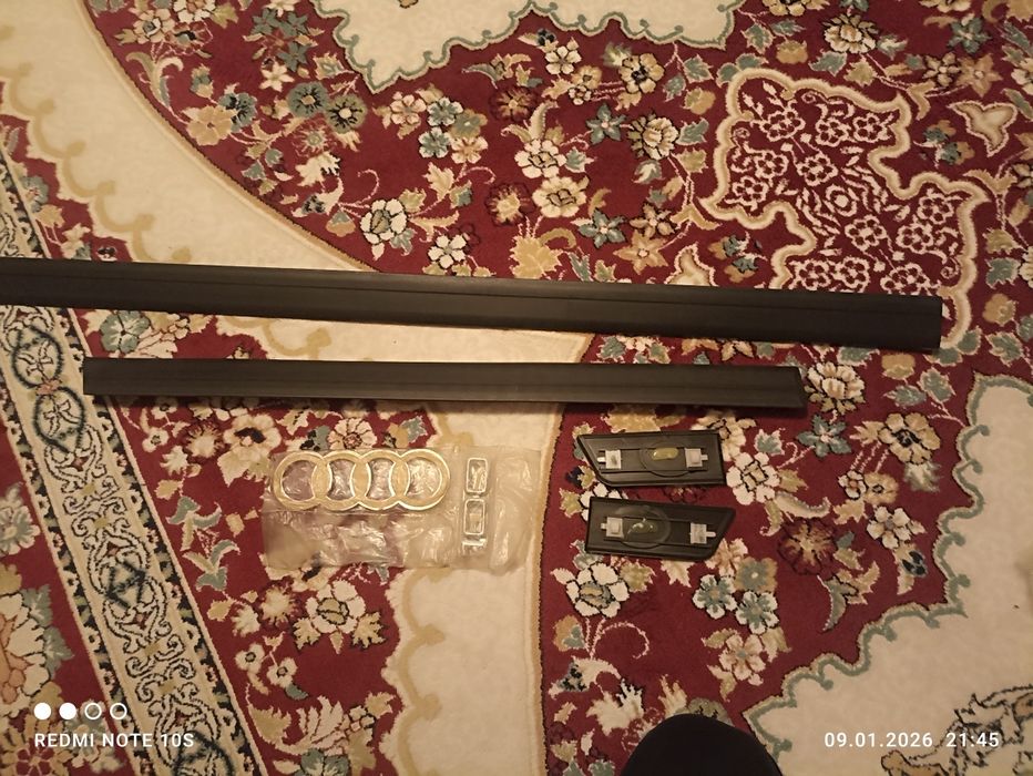 Молдинги на Ауди 100 с4 2.6