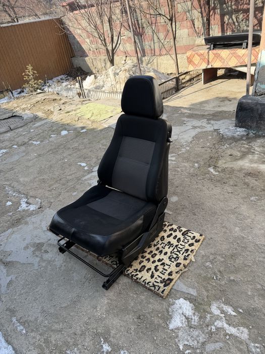 Сиденья на ниву.