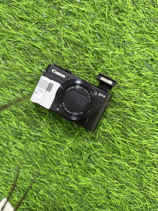 Canon mark G7 x.