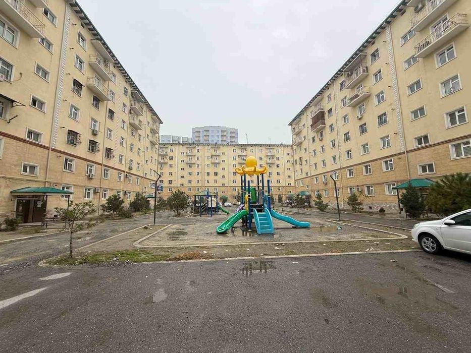 Санат саройи олдида Янги курилган Дом 3х квартира