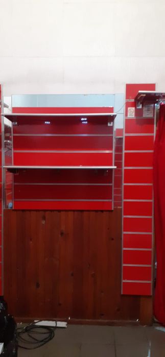 Panouri slatwall+ noptiere+ accesorii 4500 lei