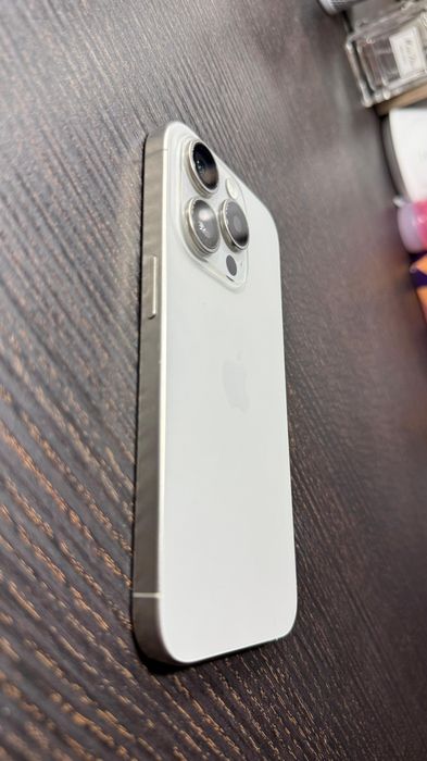 iPhone 15 PRO 128 GB - Natural Titanium