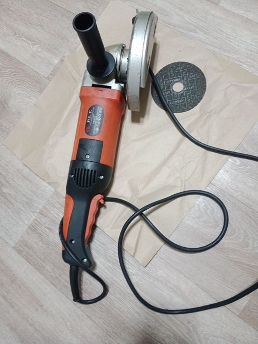 продам болгарка Пит на 180 почти новая