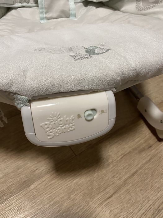 Balansoar cu vibratii pentru colici