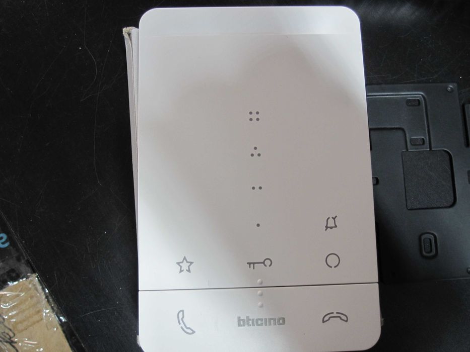 Stație audio interfon pentru locuință BTICINO clasa 100 A16E