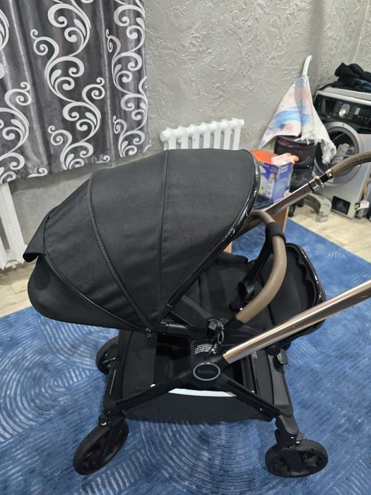 Продам коляску почти новая