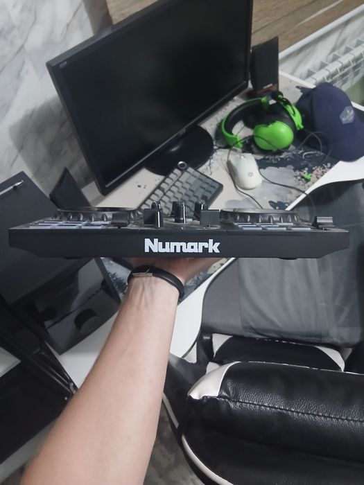 Numark PartyMix почти новый