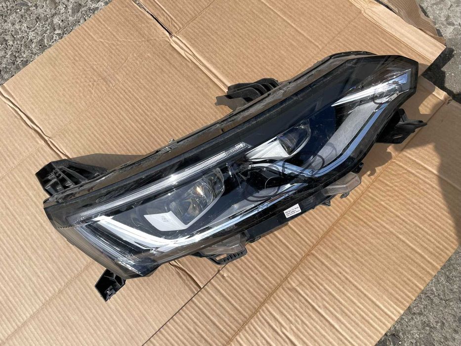 Десен Фар 260100184R Renault Talisman 2017г 147kW