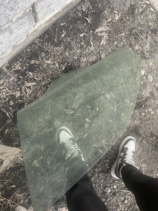 Левое стекло Subaru Forester SH 2008