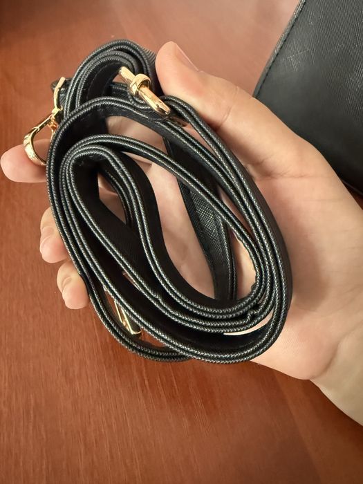 Сумка от бренда Guess