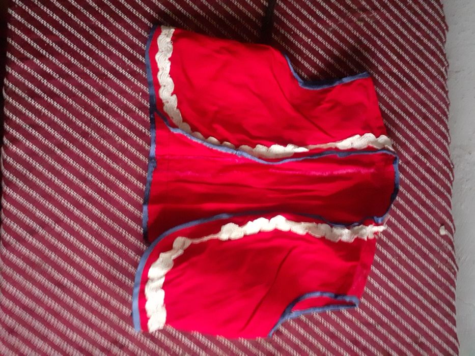 Престилки от национални носии